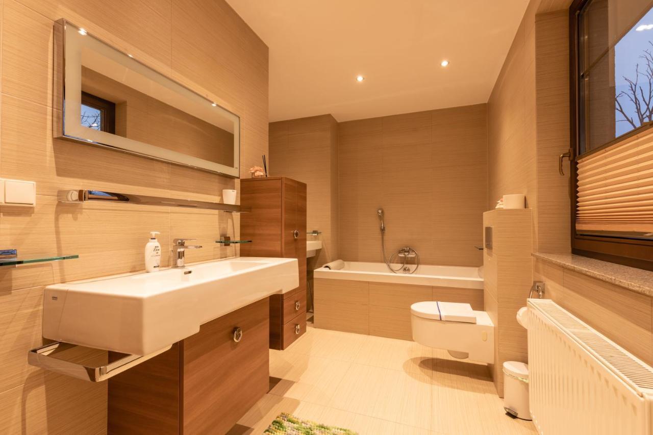 Basha Premium 1 * Sopot
